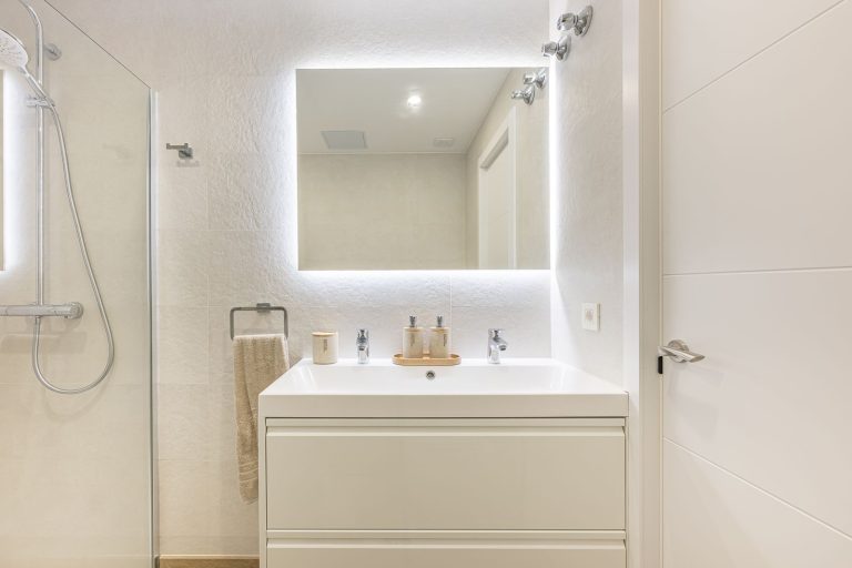 fe99e09417284bb37a0e1dab41aef693 - 13