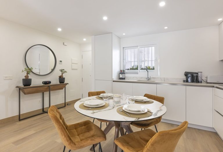 fe99e09417284bb37a0e1dab41aef693 - 8