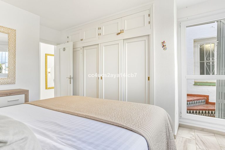 fed360ec271fd7ba1c6f8c6ec9b4099d - 13