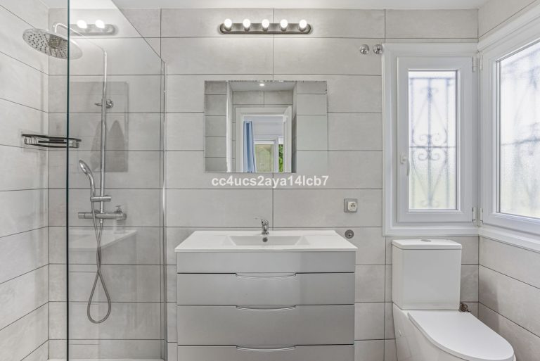 fed360ec271fd7ba1c6f8c6ec9b4099d - 14