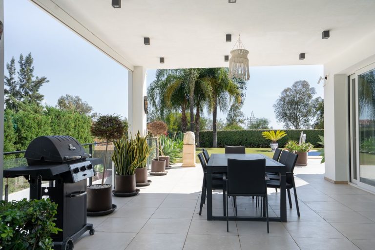 ff9af6f07941d10ff541632d5685a1d9 - 13