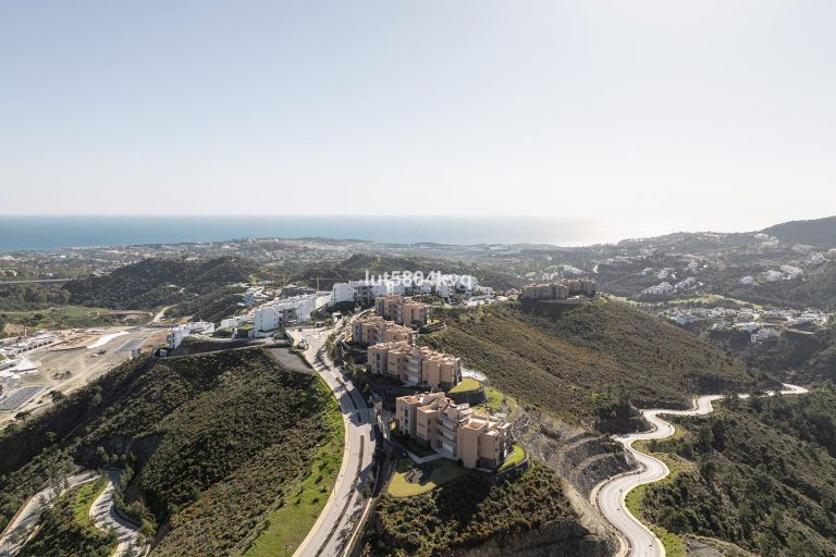 24de2a7a3920545da38a2fd3f26c62be - 15
