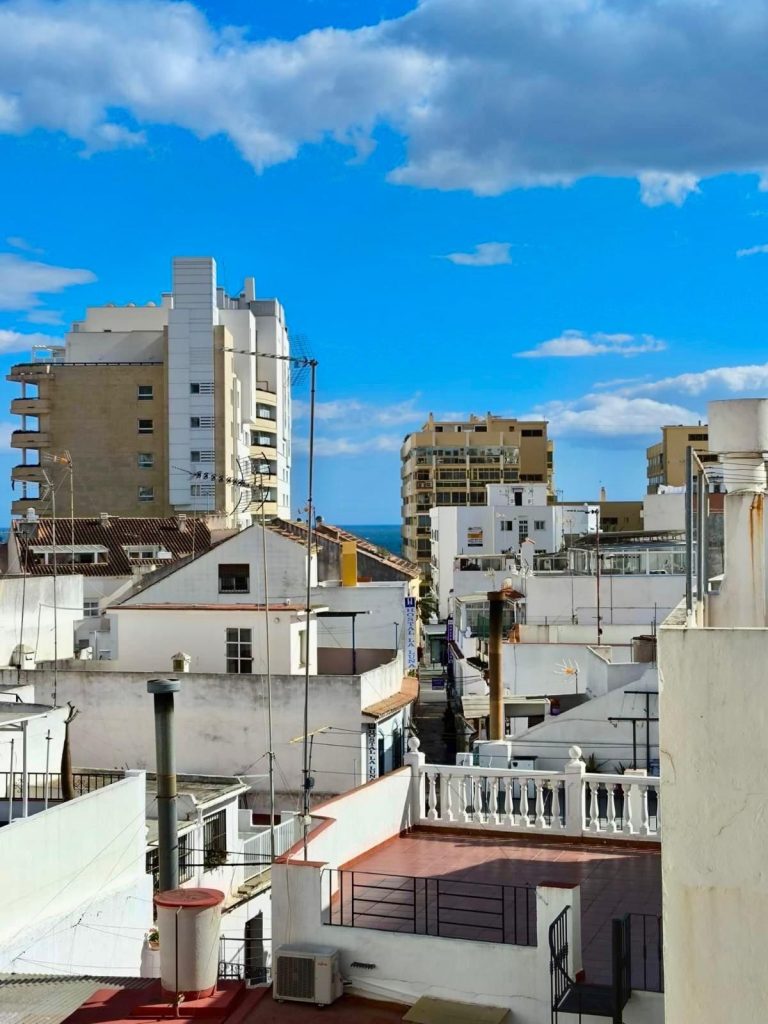 4e19c8cc7eae529b5ec517d868e16a65 - 1