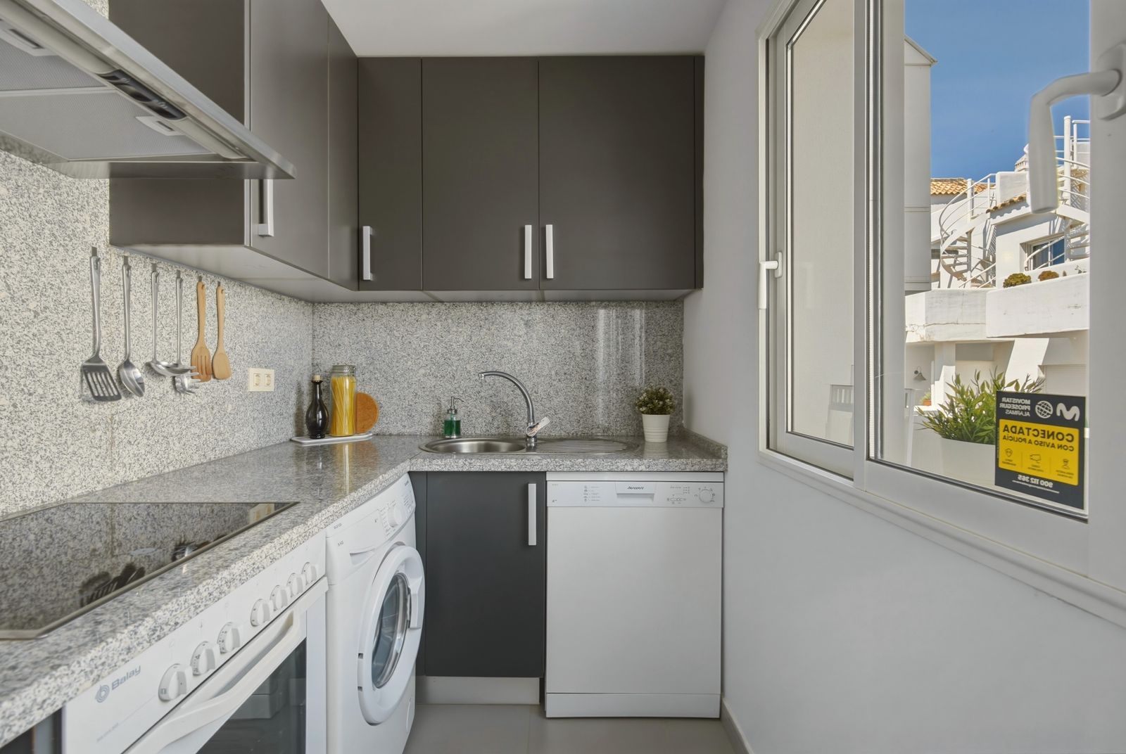 5c8535b391863e6e22a0bdb9cbf03dbb - 10