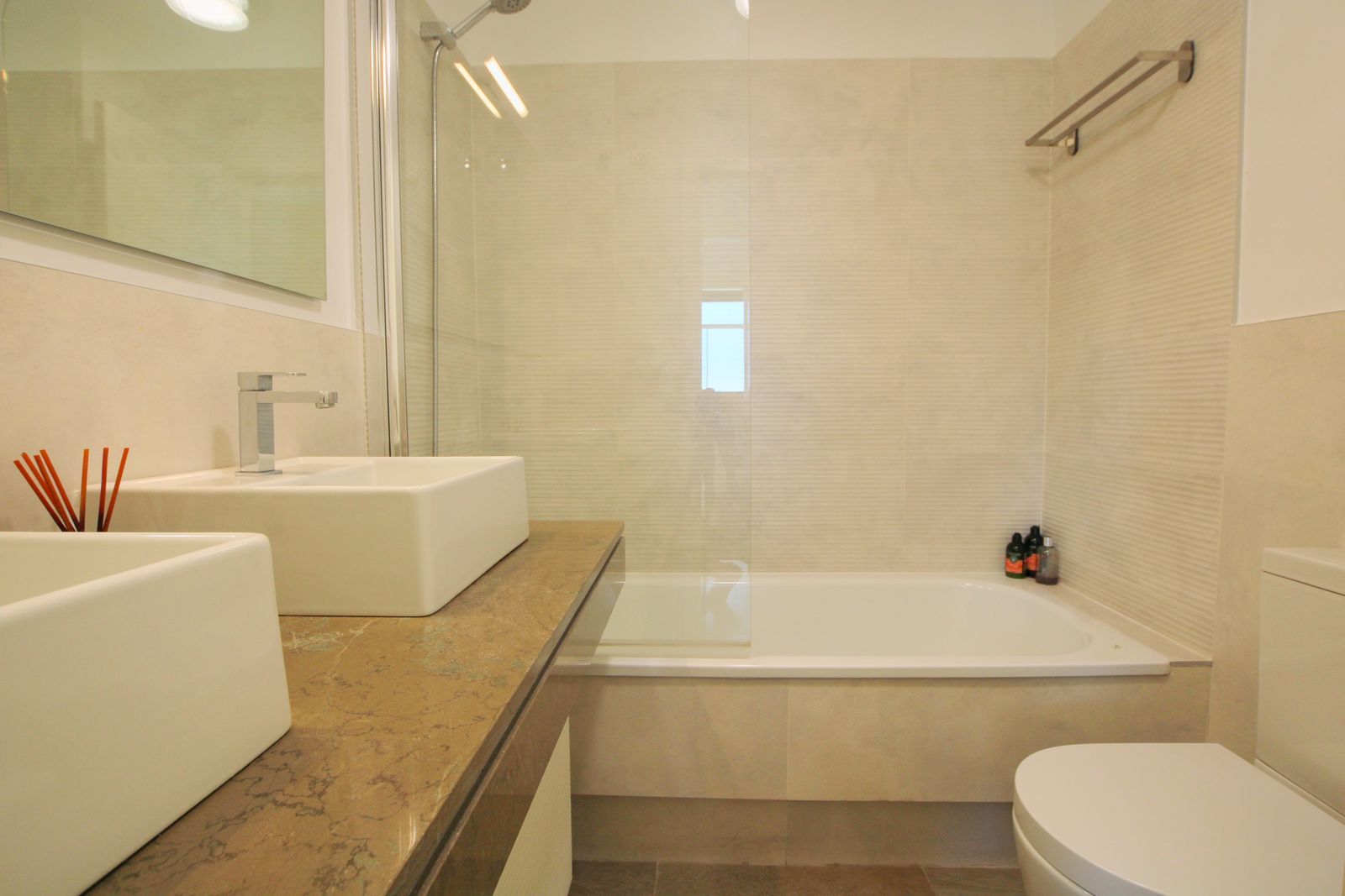 fb1c40e8dad6b81315c59e429c661c82 - 15