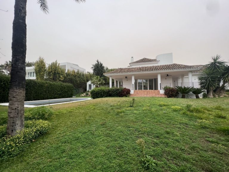 23c57d918eb1024664f662674f103a04 - 13
