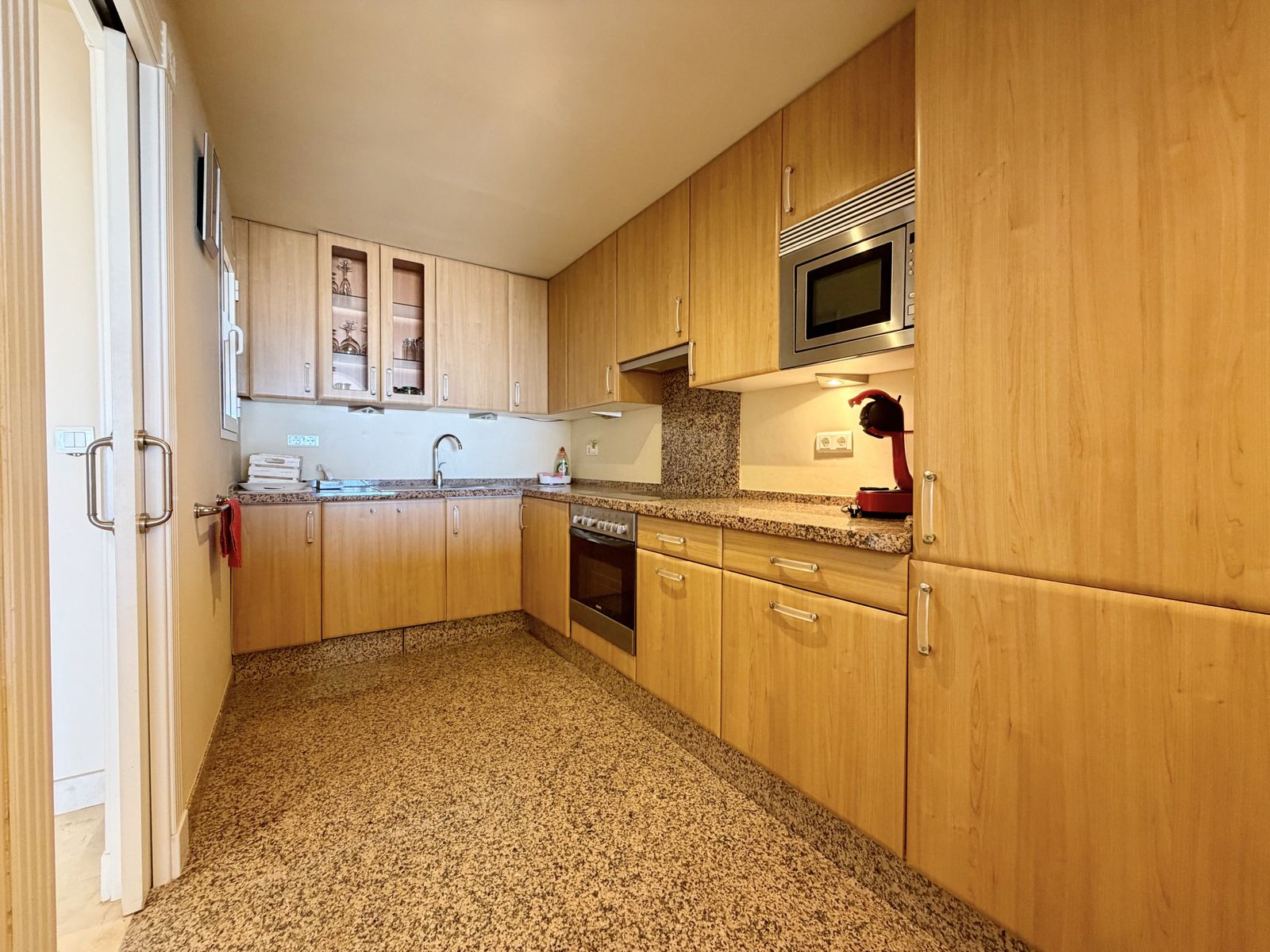 38cfdbe11ea1d7bd0580458402ccb943 - 8