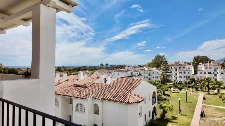 5066cce574a2e00b73930d93cd7b9120 - 16