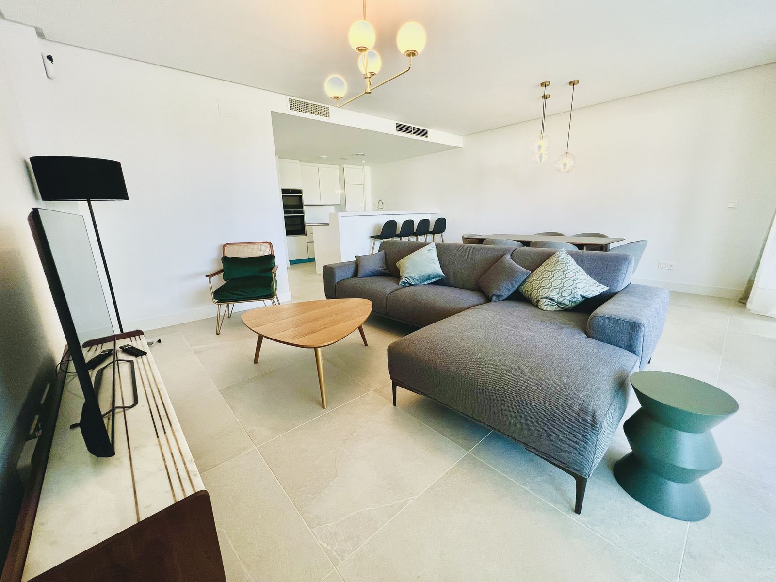 79c63f608c748bfff78d3c5f0aa7f9a9 - 1