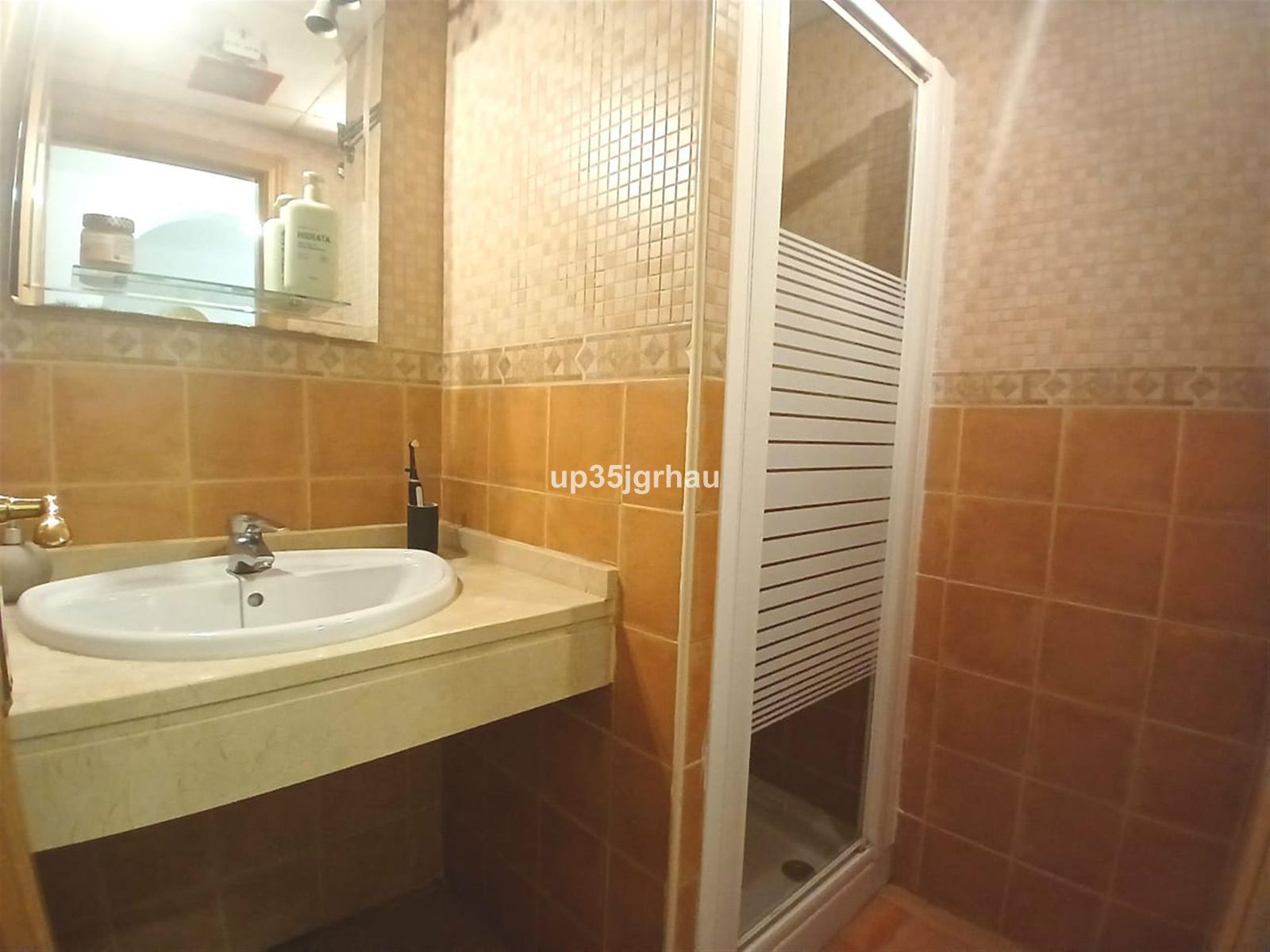 9feb7184599f86d1a67ff26bc8c83093 - 12