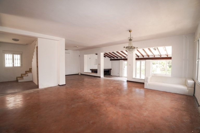 de4f8c45223d16983b0e972e30b2b08a - 12