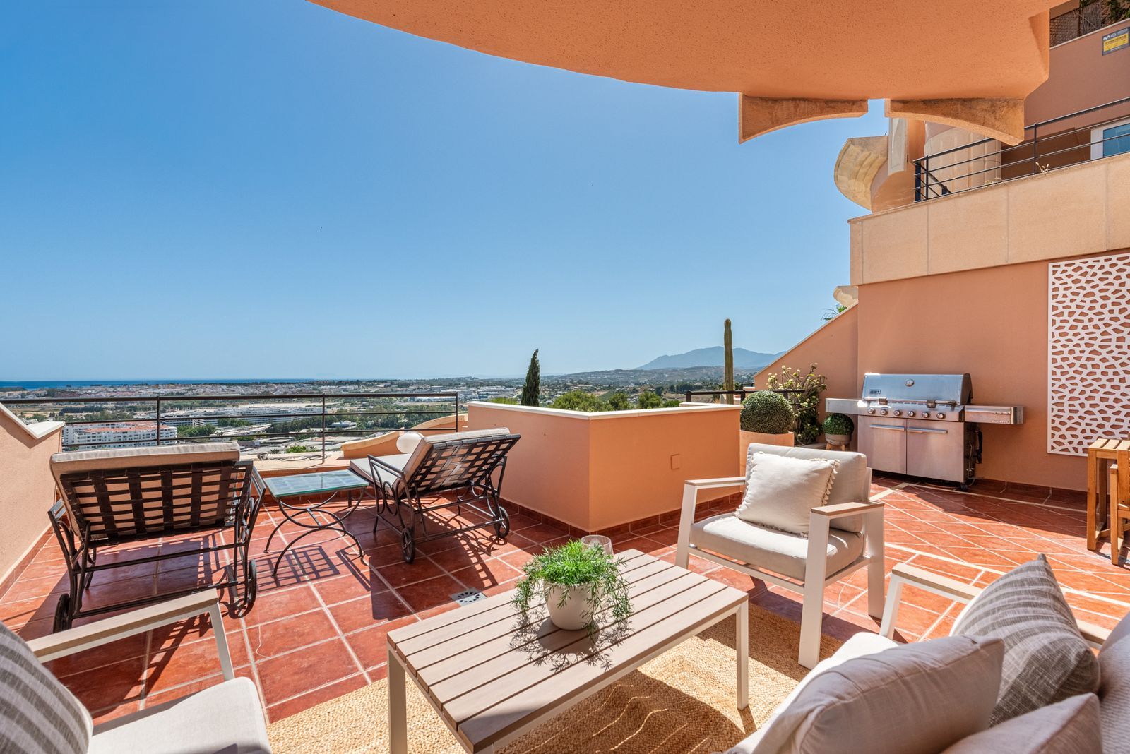 1ca1794d929882f6b89a3424e3e0f7a2 - 1