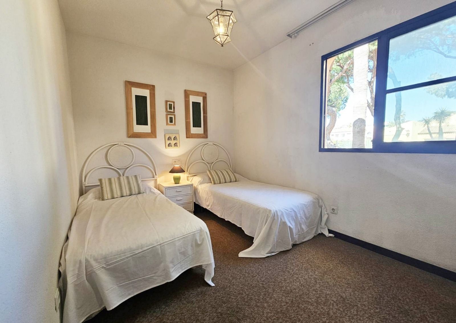 b76e3a72c53cf7f2fb4ae70093ea7850 - 11