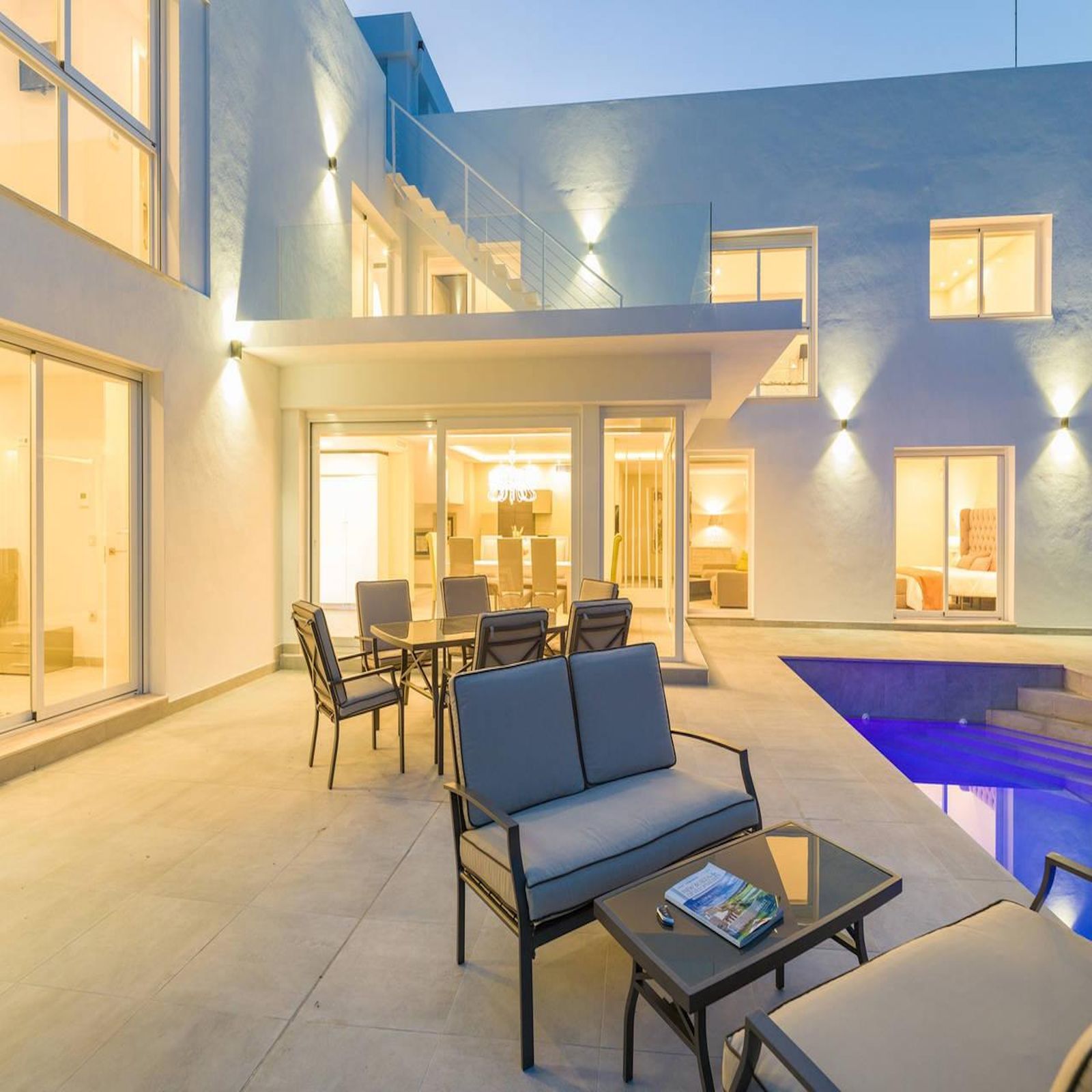 c5fb00c6a489dc663621a6598cd71aa0 - 3