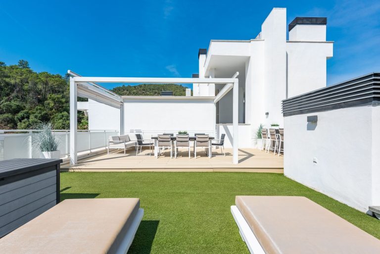 c6f1755c64576bb7b673b3737ac2859e - 15