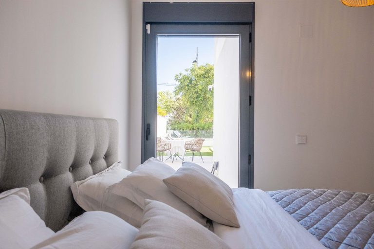 0019e07b029739eb11f4415bec9c396b - 13