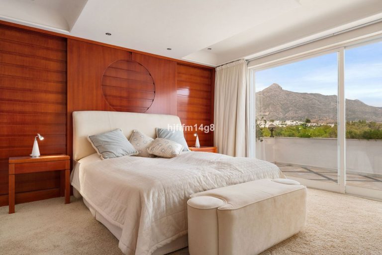 0e75649f4fd61259f70ce8d8f4656aeb - 10