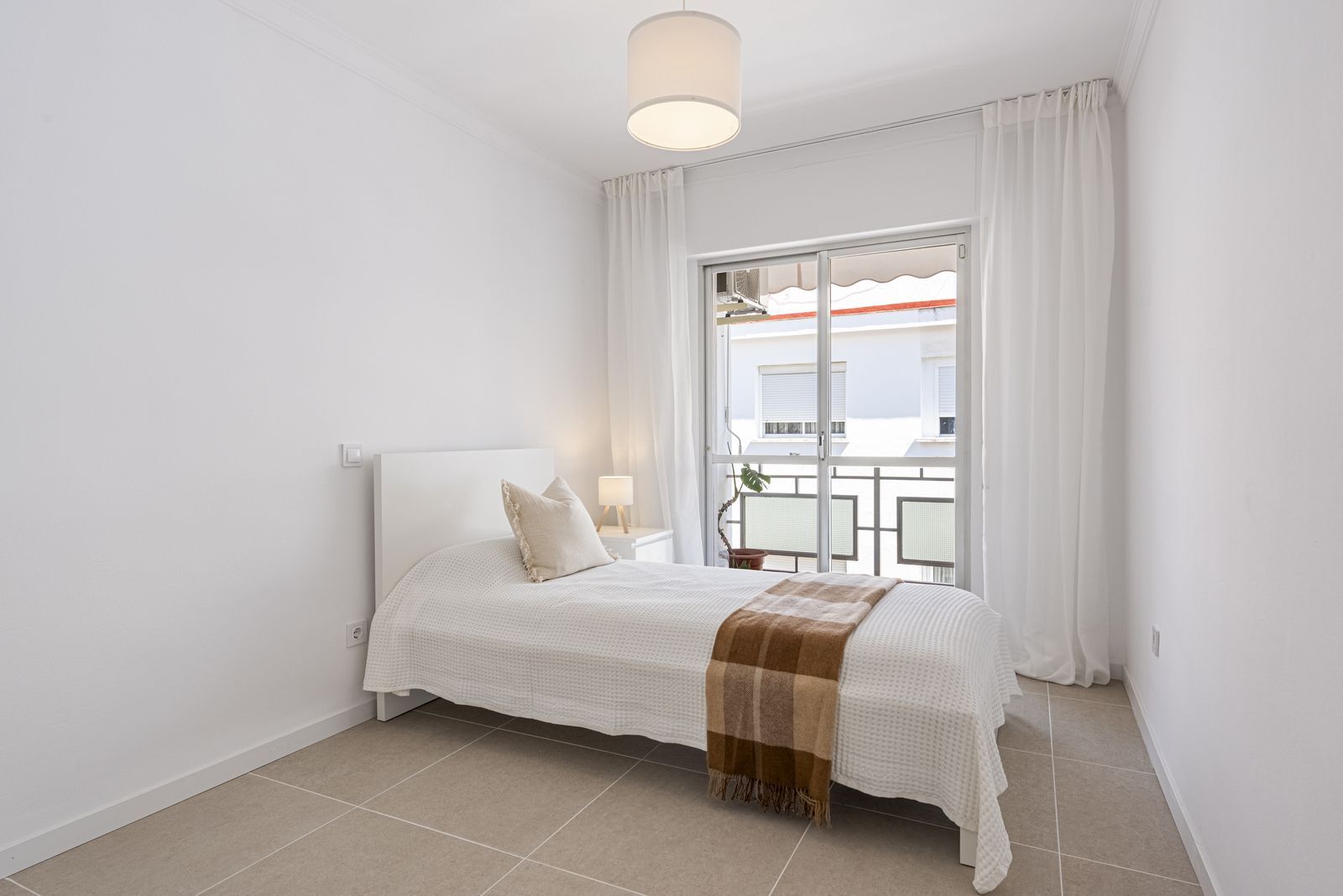 2124add8ebd1b8724bf846cd83b777f3 - 14
