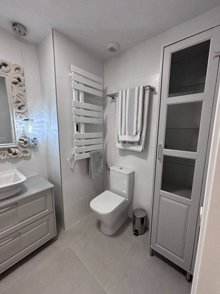 69f79eb2e71bbb93e6cded04cc1b0546 - 16