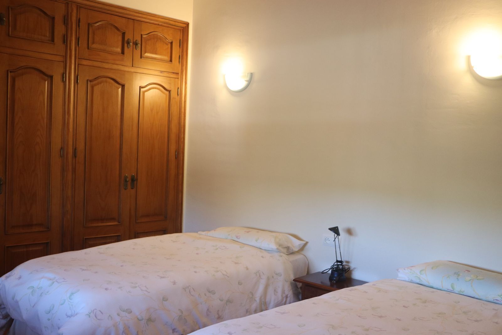 afbd44344b6bda554b2e638f12fbad99 - 7