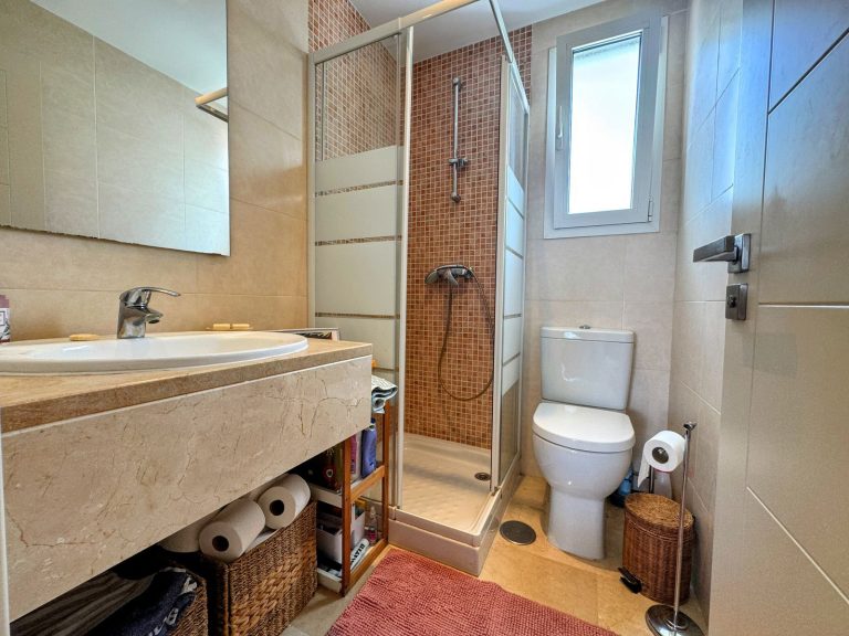 afed87ad3a2c94d94194c399bc3060eb - 13