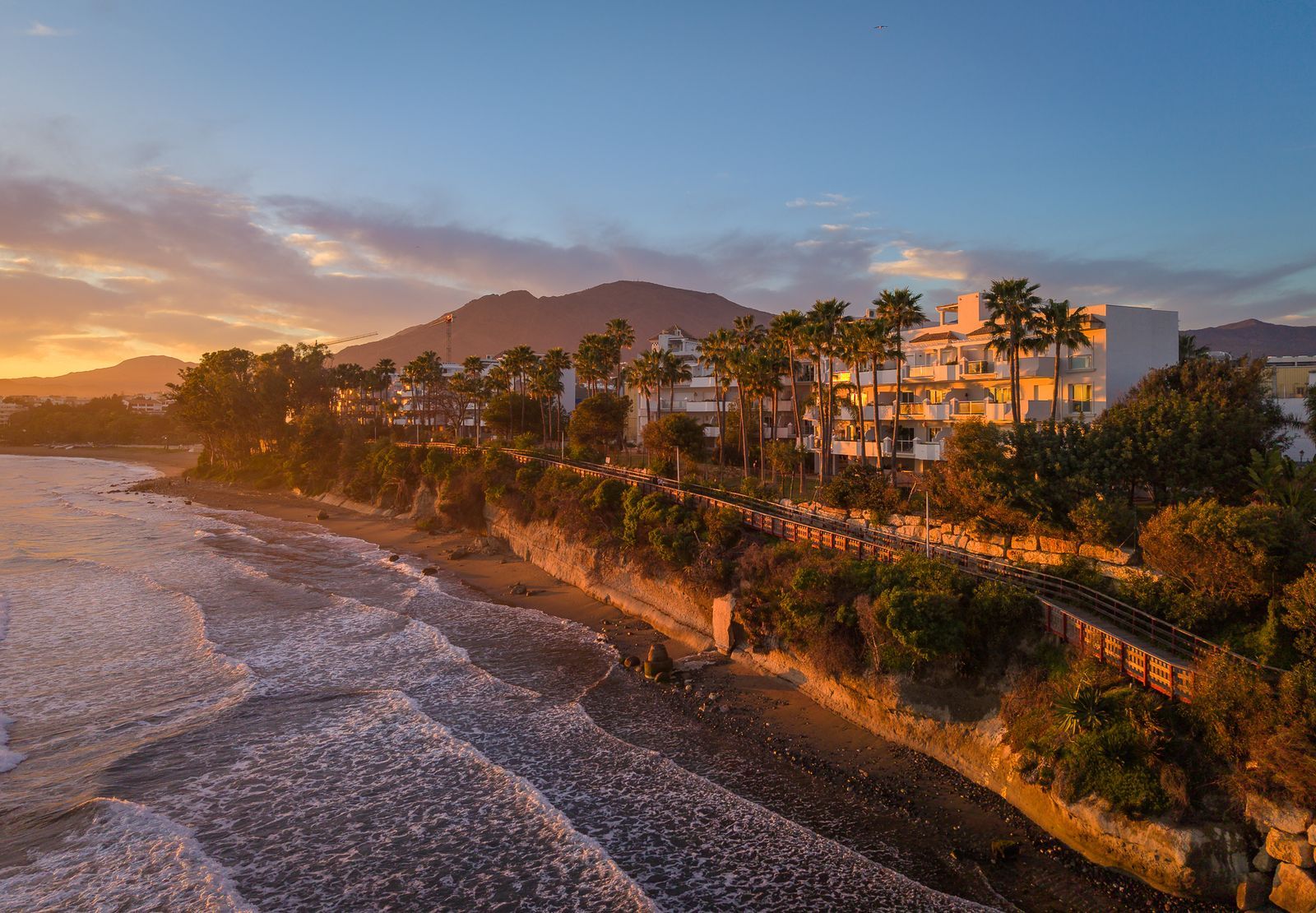 b0b1b91a0930371fa87fdffcdfbfd674 - 10