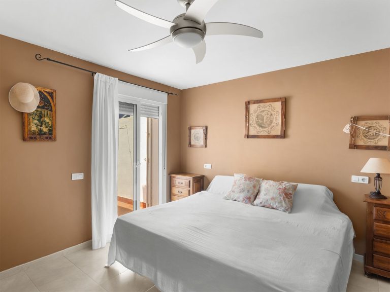 ec8859bed3aa38ae6b857a838afe1aee - 13