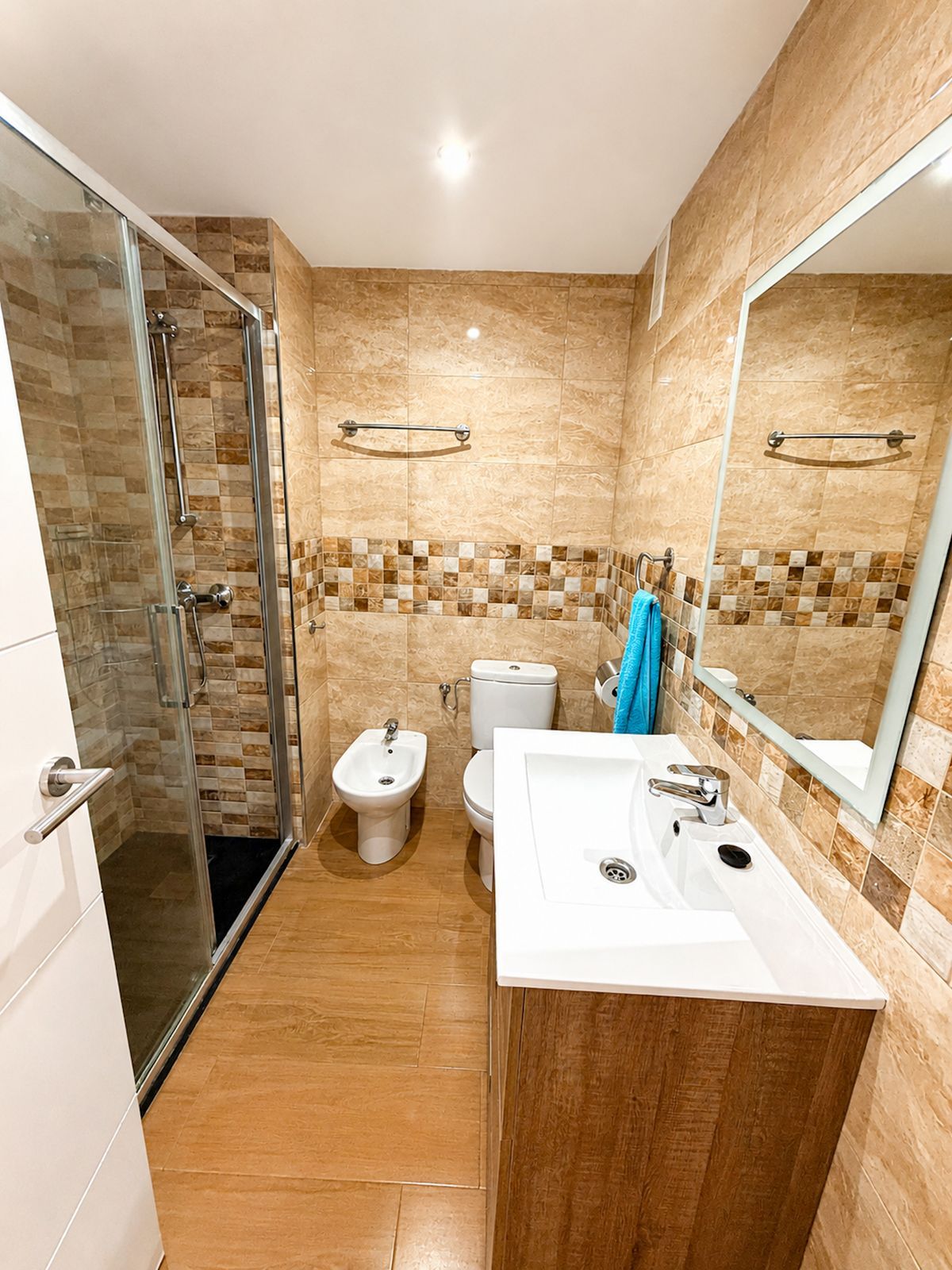 4bf1cf409eb052216530839b9d9a0fa1 - 7