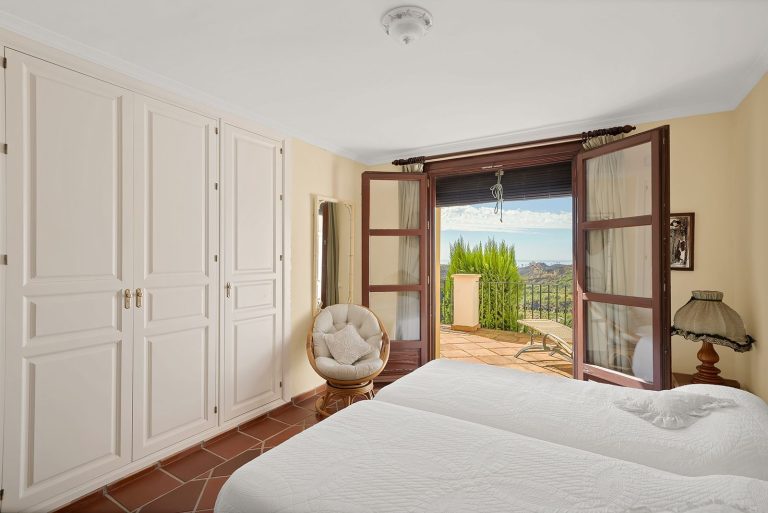 5c888c46fbc3e047aeb43b86c018c5cd - 15