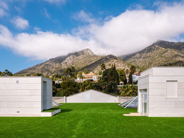 5ecc3aa5c70500f2b73897610bbd633a - 12