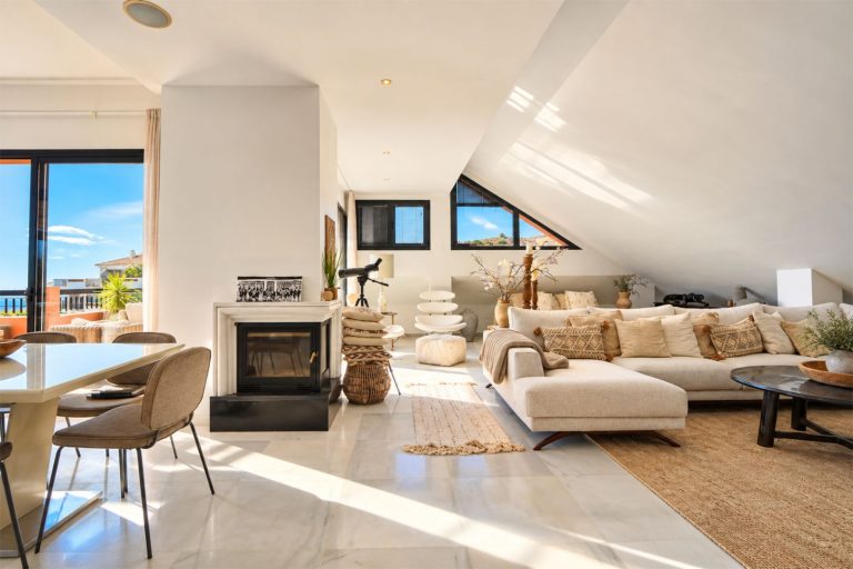 ce3080fb997a6665673468202db0e454 - 3